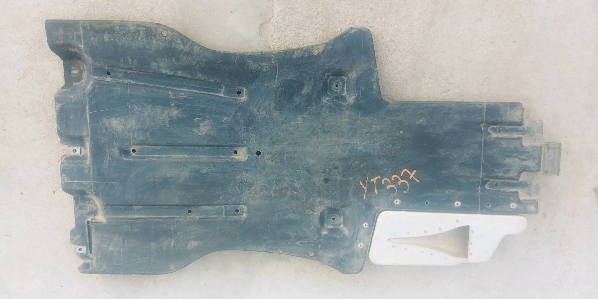 защита КПП Volkswagen Touareg 2 7P6 2011