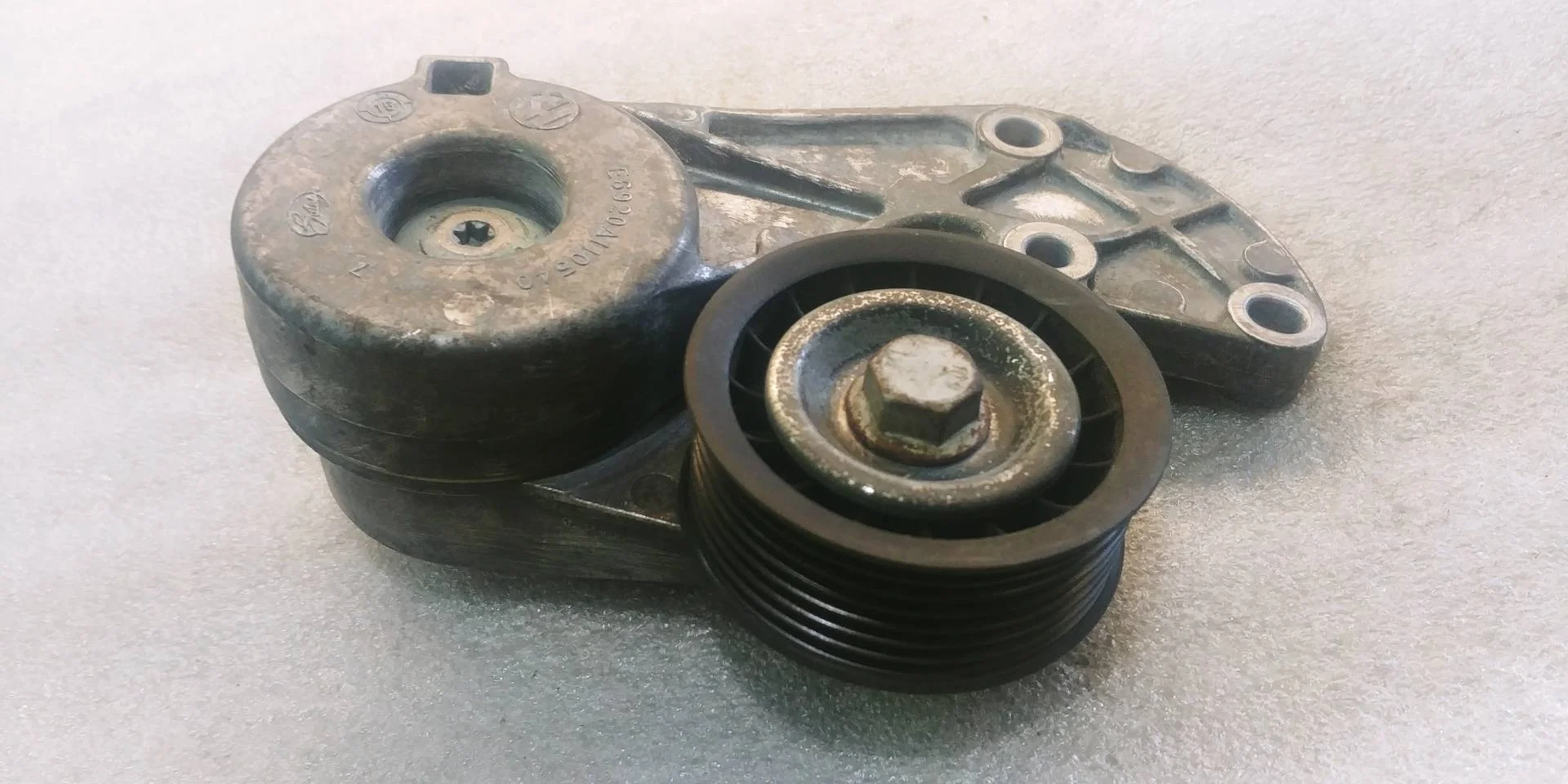 Натяжной механизм Volkswagen Touareg 2 7P6 2016