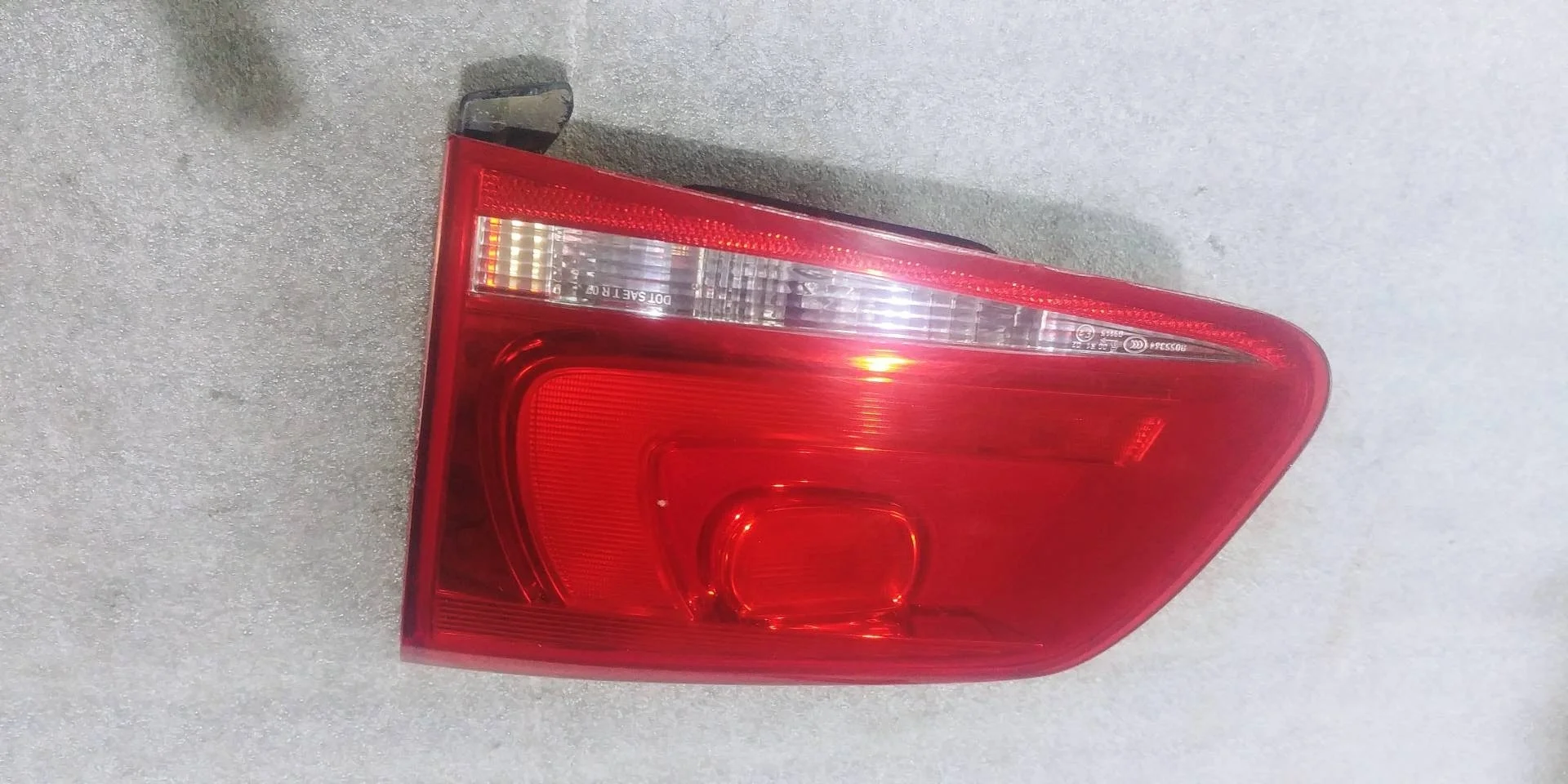 фонарь задний правый Volkswagen Touareg 2 7P6 2012