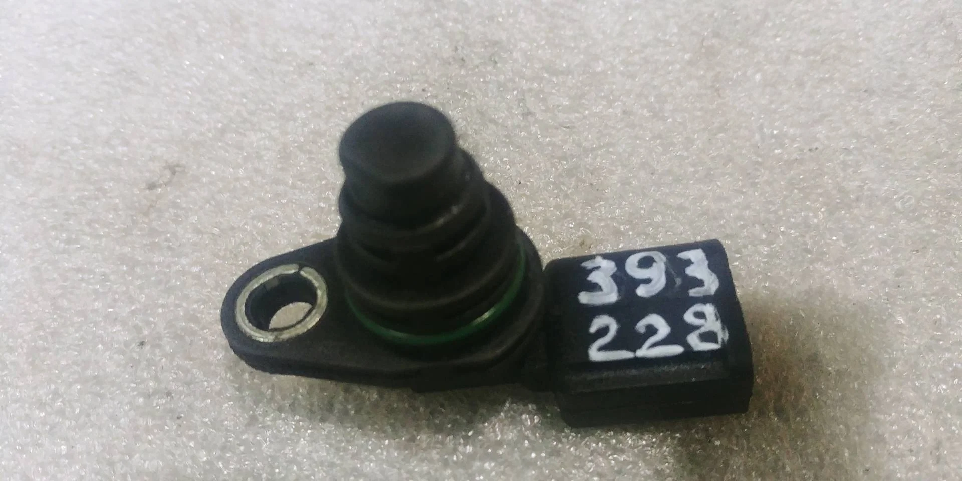 датчик распредвала Volkswagen Touareg 2 7P6 2015