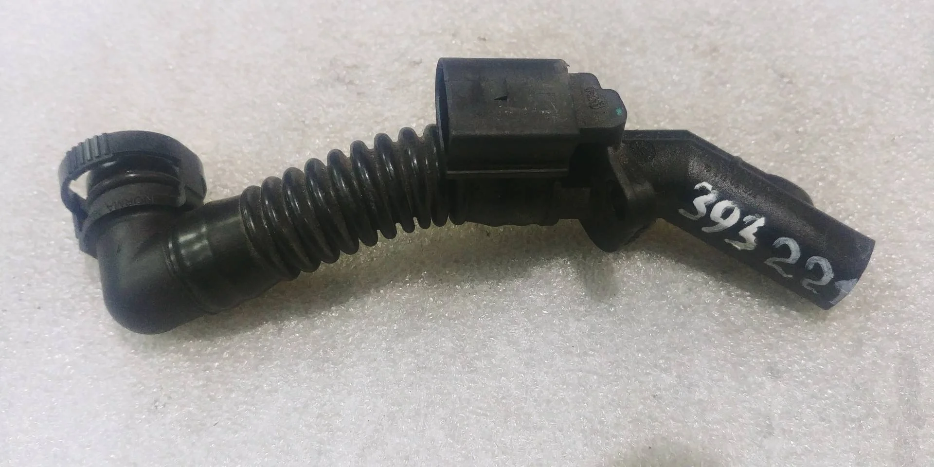 патрубок (трубопровод, шланг) Volkswagen Touareg 2 7P6 2015