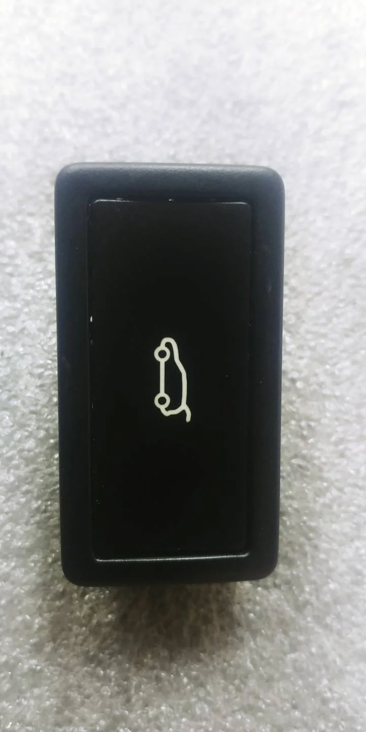 кнопка открытия багажника Volkswagen Touareg 2 7P6 2012