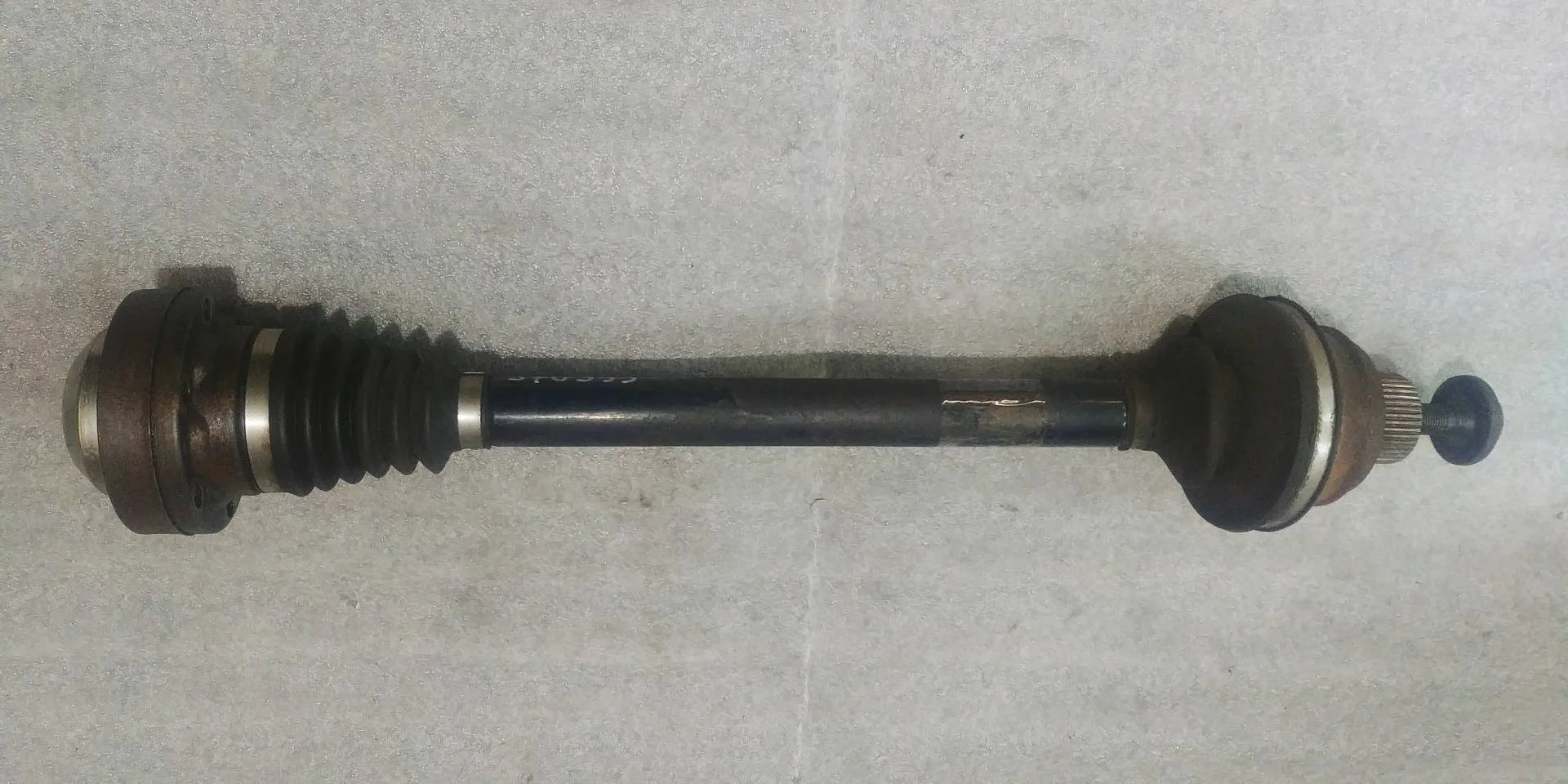 полуось задняя левая Audi A5 8T 8T 2010