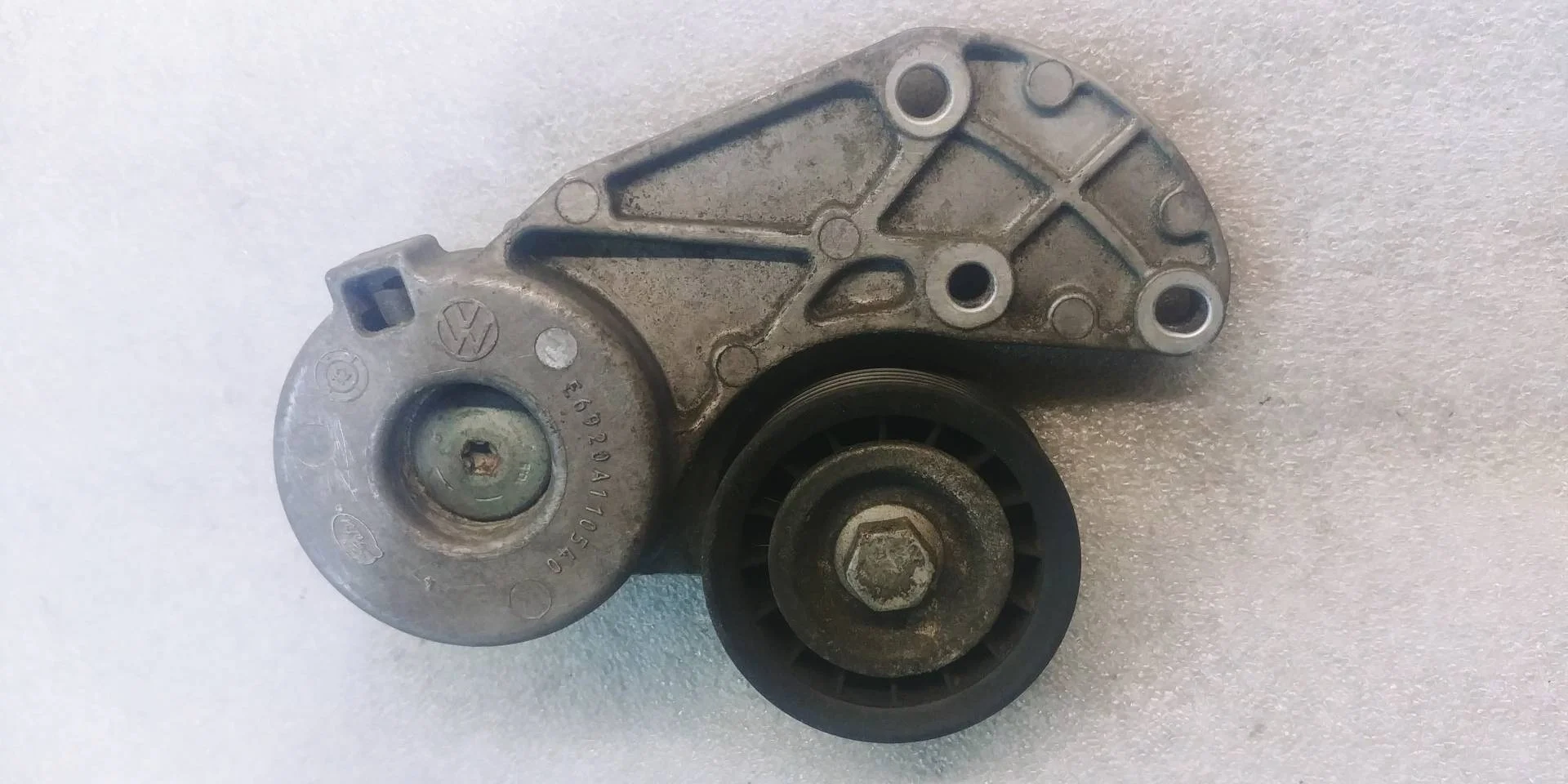 Натяжной механизм Volkswagen Touareg 2 7P6 2013