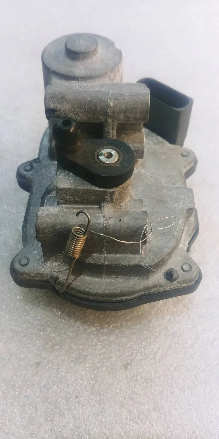 регулятор дроссельной заслонки Volkswagen Tiguan