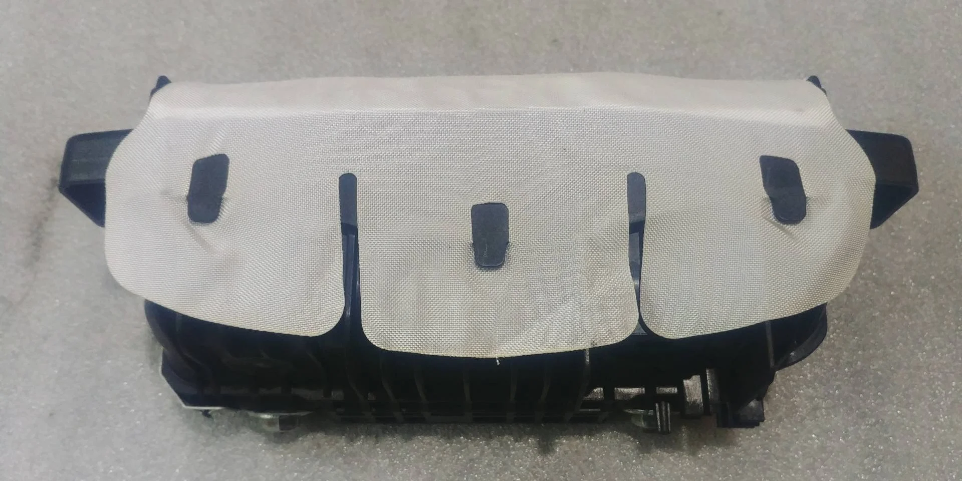 подушка безопасности пассажира Volkswagen Touareg 2 7P6 2013