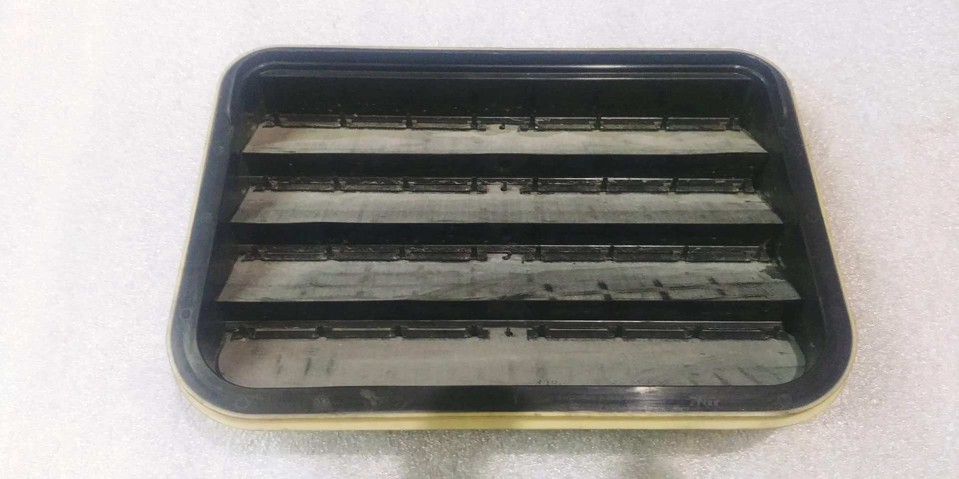 клапан вентиляции кузова Volkswagen Touareg 2 7P6 2012