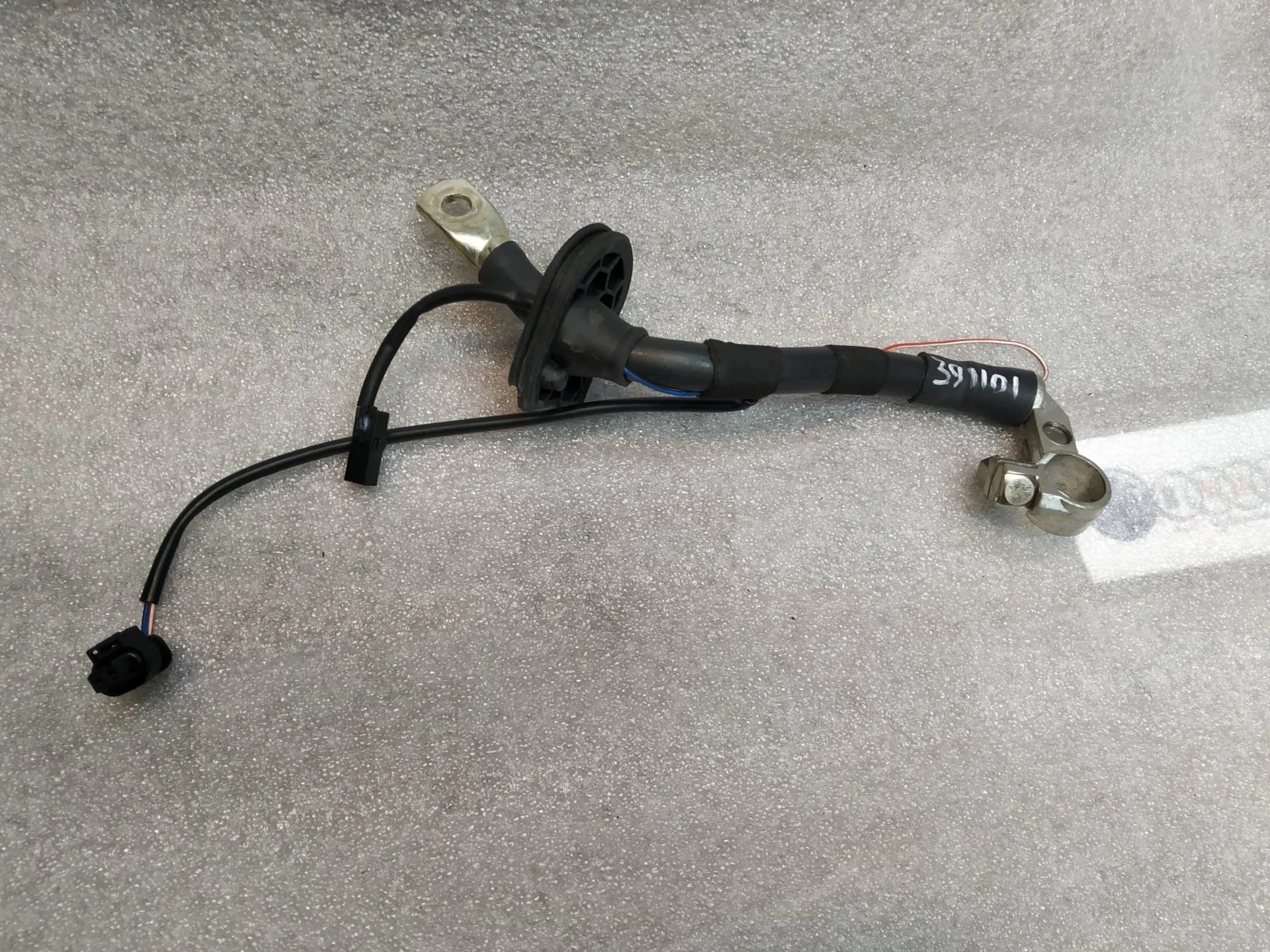 клемма аккумулятора плюс Volkswagen Touareg 2 7P6 2011