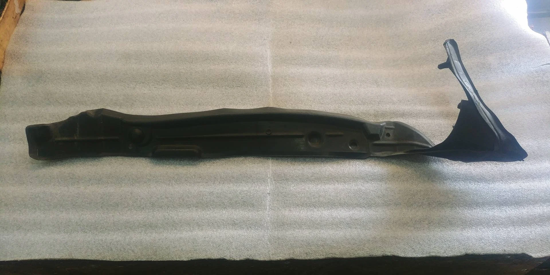 подкрылок передний правый Audi Q7 4L 4LB 2007