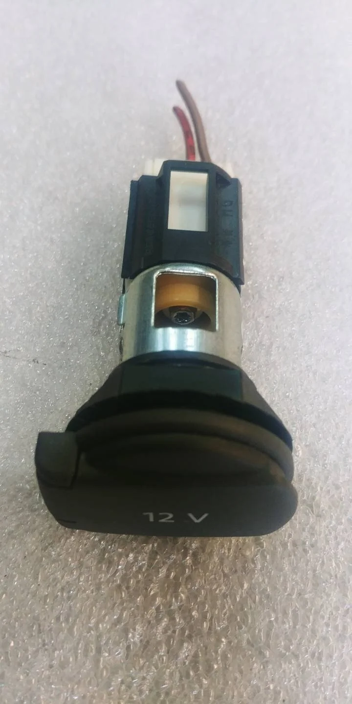 гнездо прикуривателя Volkswagen Touareg 2 7P6 2013