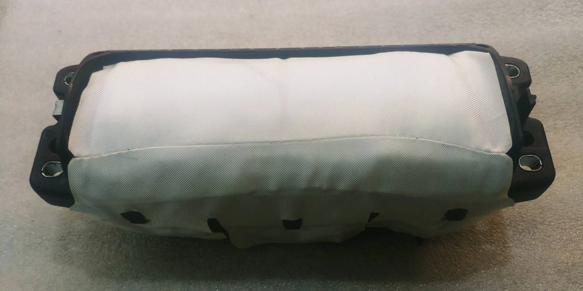 подушка безопасности пассажира Volkswagen Touareg 2 7P6 2016