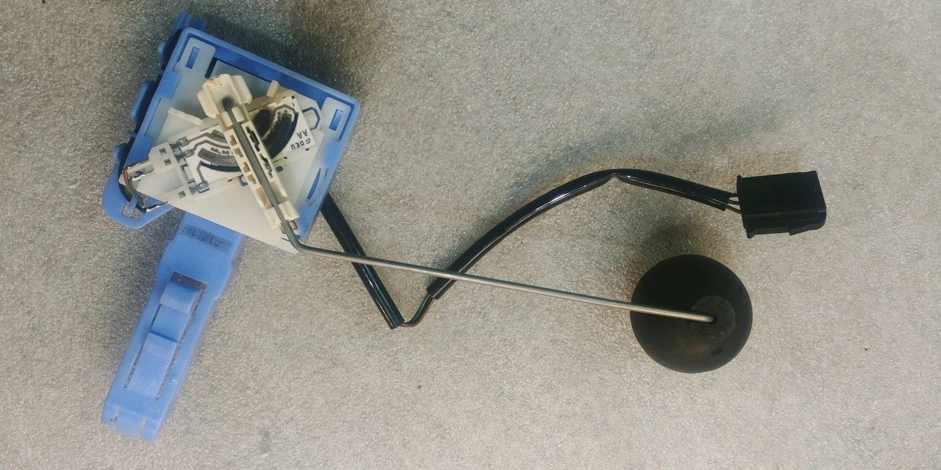 датчик уровня топлива Volkswagen Touareg 2 7P6 2011