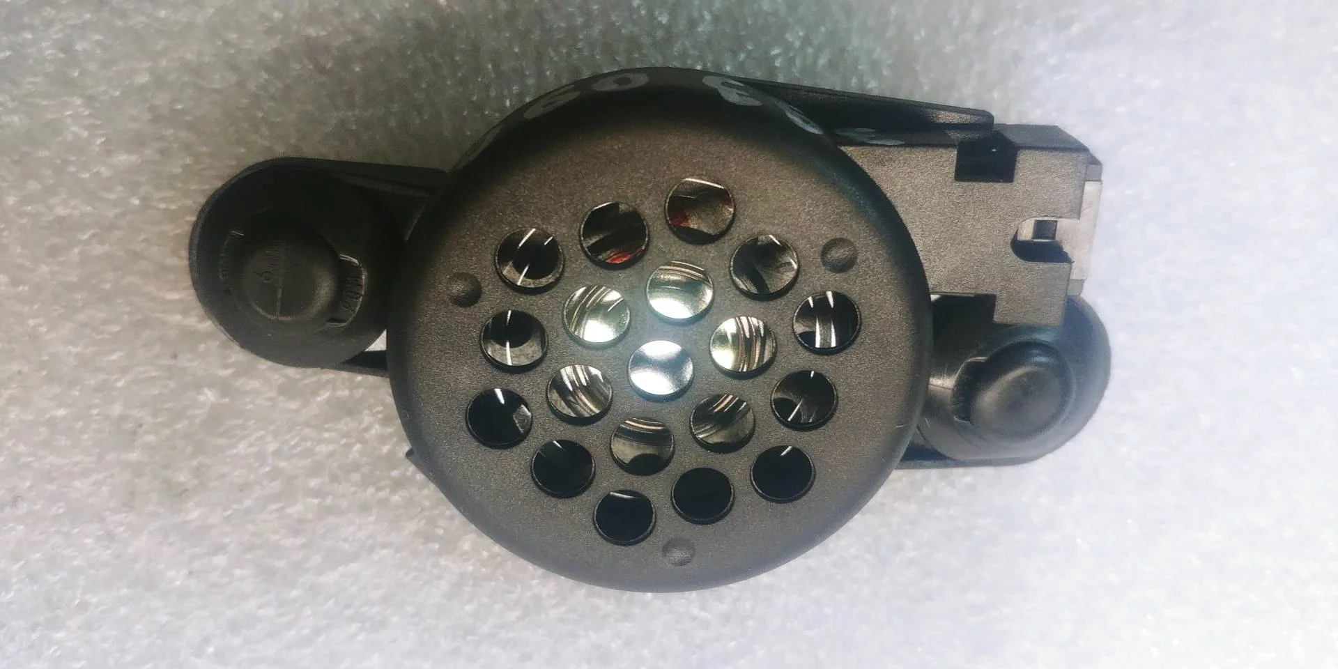 динамик высокочастотный (пищалка) двери Volkswagen Touareg 2 7P6 2015