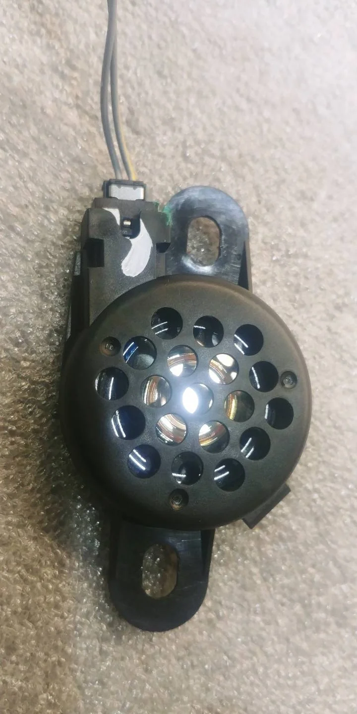 динамик высокочастотный (пищалка) двери Volkswagen Touareg 2 7P6 2011