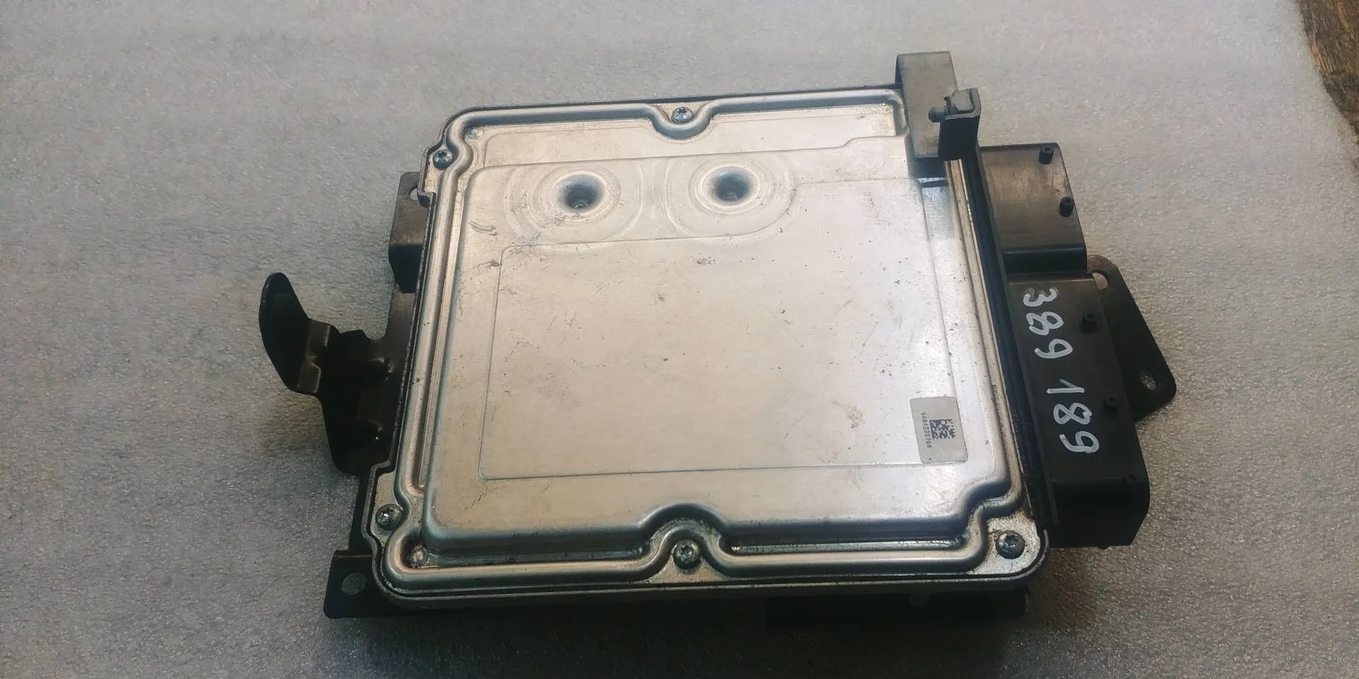 блок управления двигателем Volkswagen Touareg 2 7P6 2012