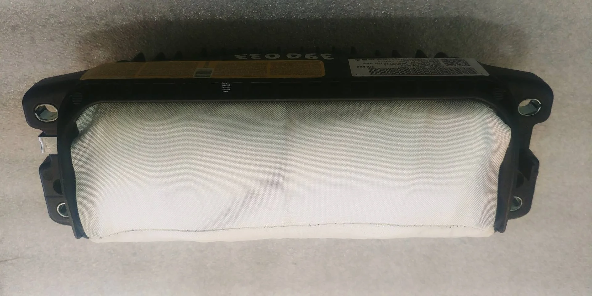 подушка безопасности пассажира Volkswagen Touareg 2 7P6 2013