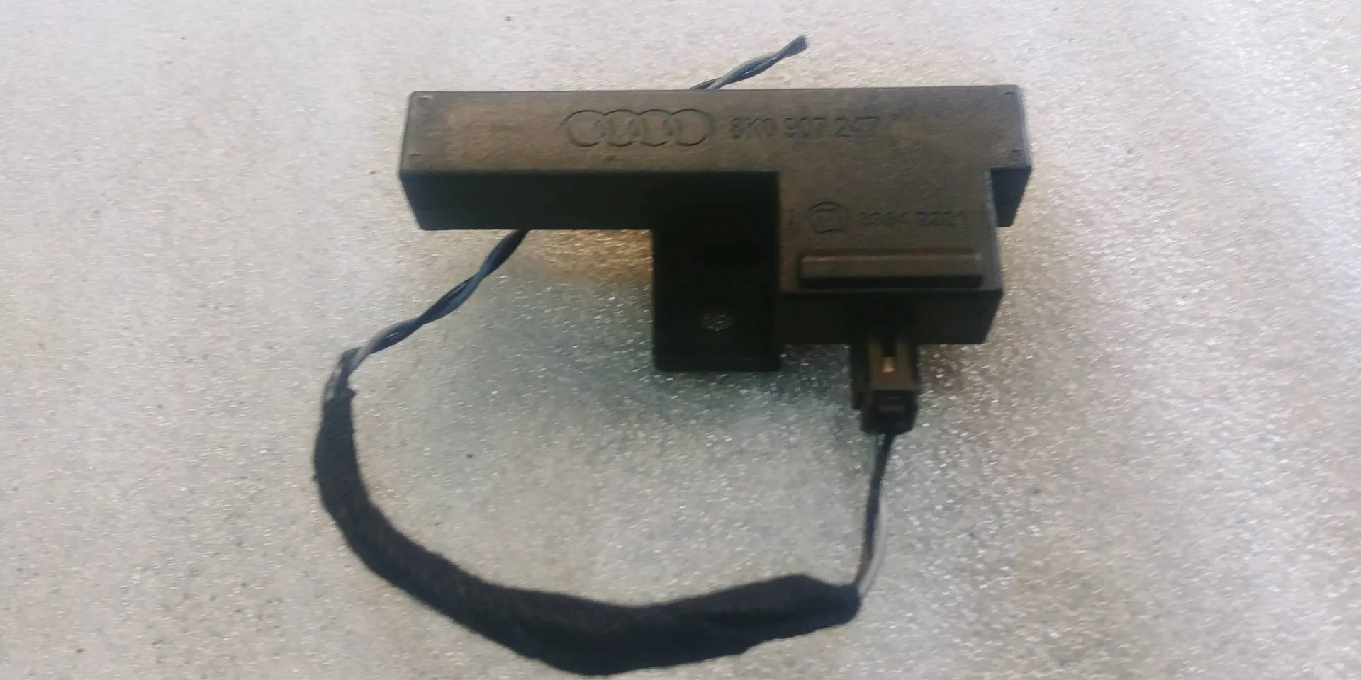 антенна системы комфортного доступа Volkswagen Touareg 2 7P6 2012