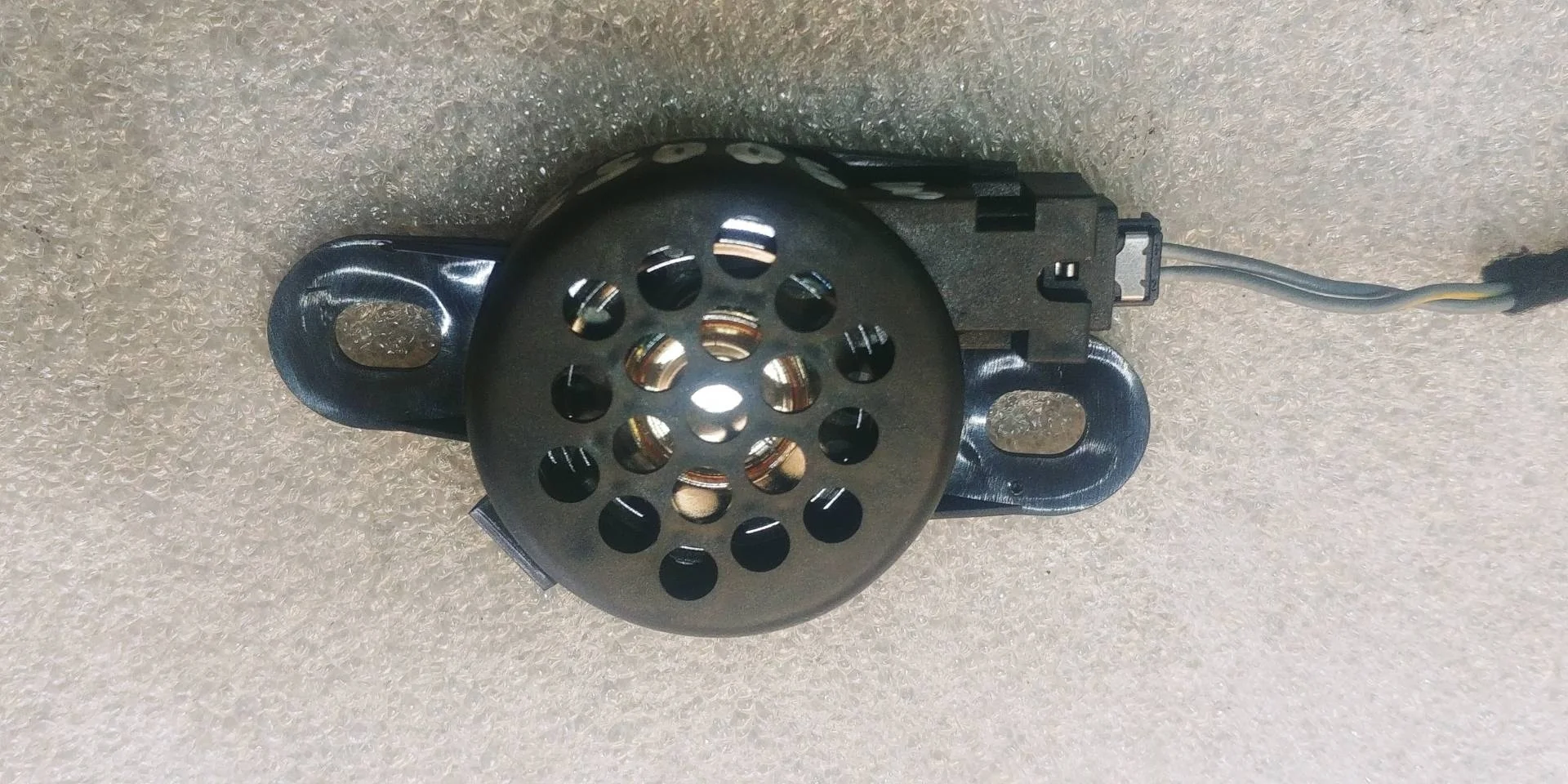 динамик высокочастотный (пищалка) двери Volkswagen Touareg 2 7P6 2013