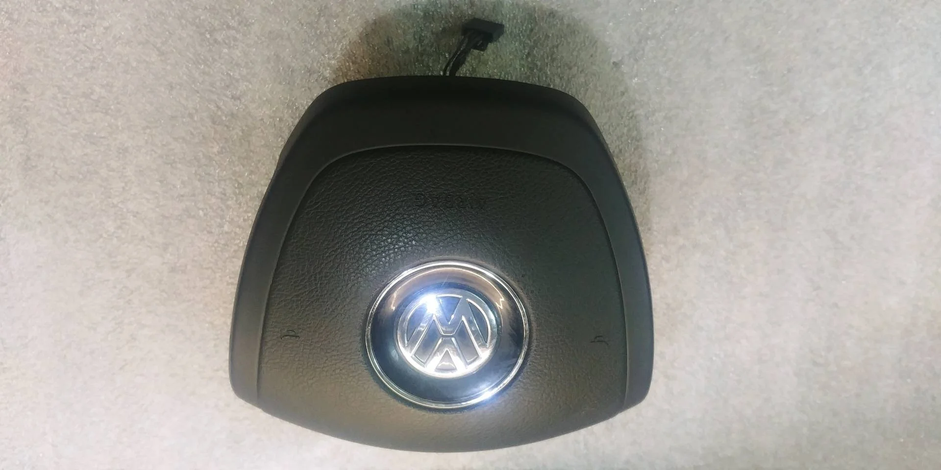 подушка безопасности водителя Volkswagen Touareg 2 7P6 2011