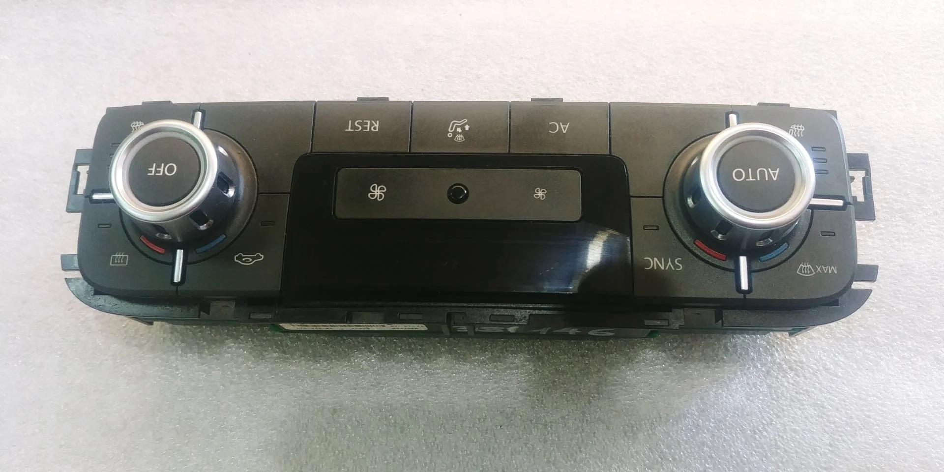 блок управления печки/климат-контроля Volkswagen Touareg 2 7P6 2012