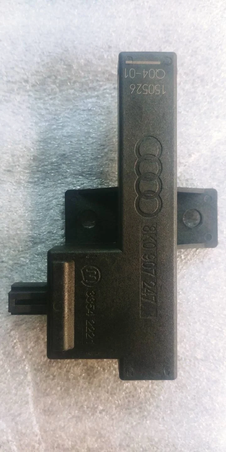 антенна системы комфортного доступа Volkswagen Touareg 2 7P6 2016