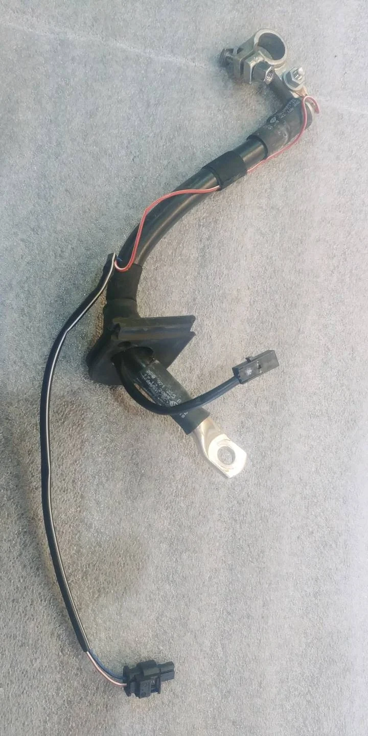 клемма аккумулятора плюс Volkswagen Touareg 2 7P6 2011