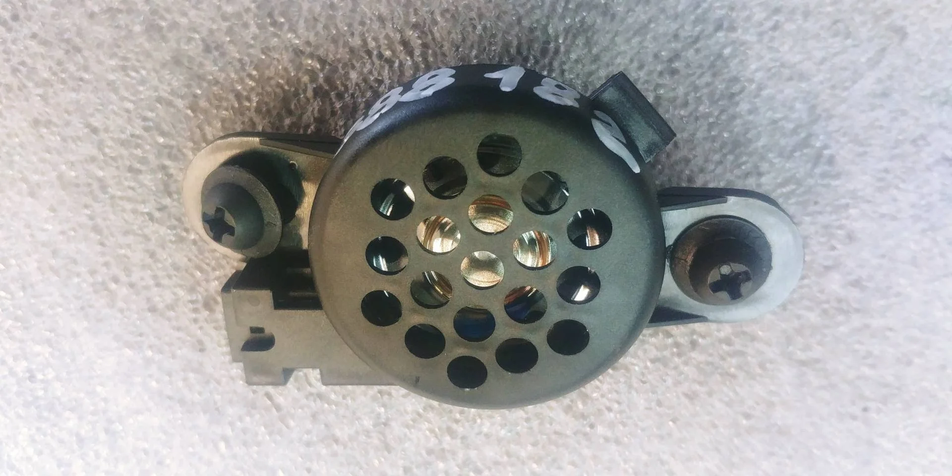 динамик высокочастотный (пищалка) двери Volkswagen Touareg 2 7P6 2012