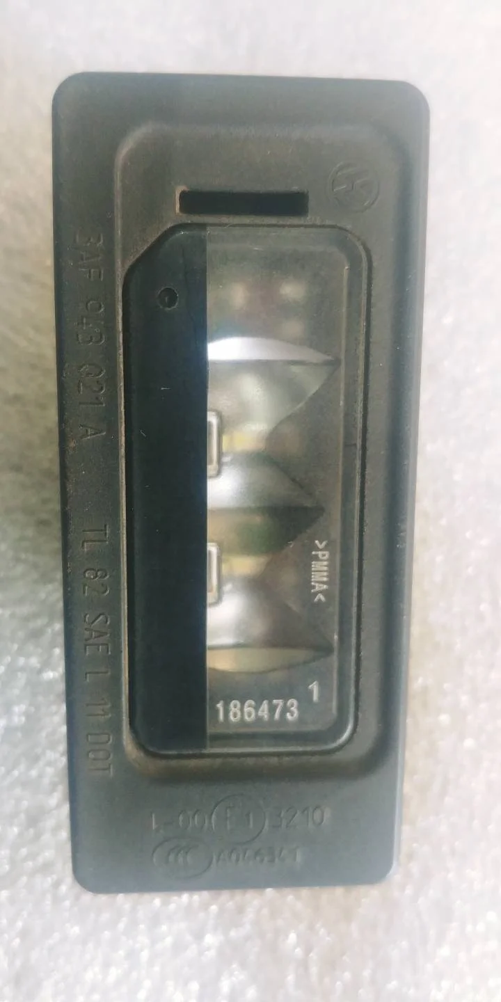 подсветка номера Volkswagen Touareg 2 7P6