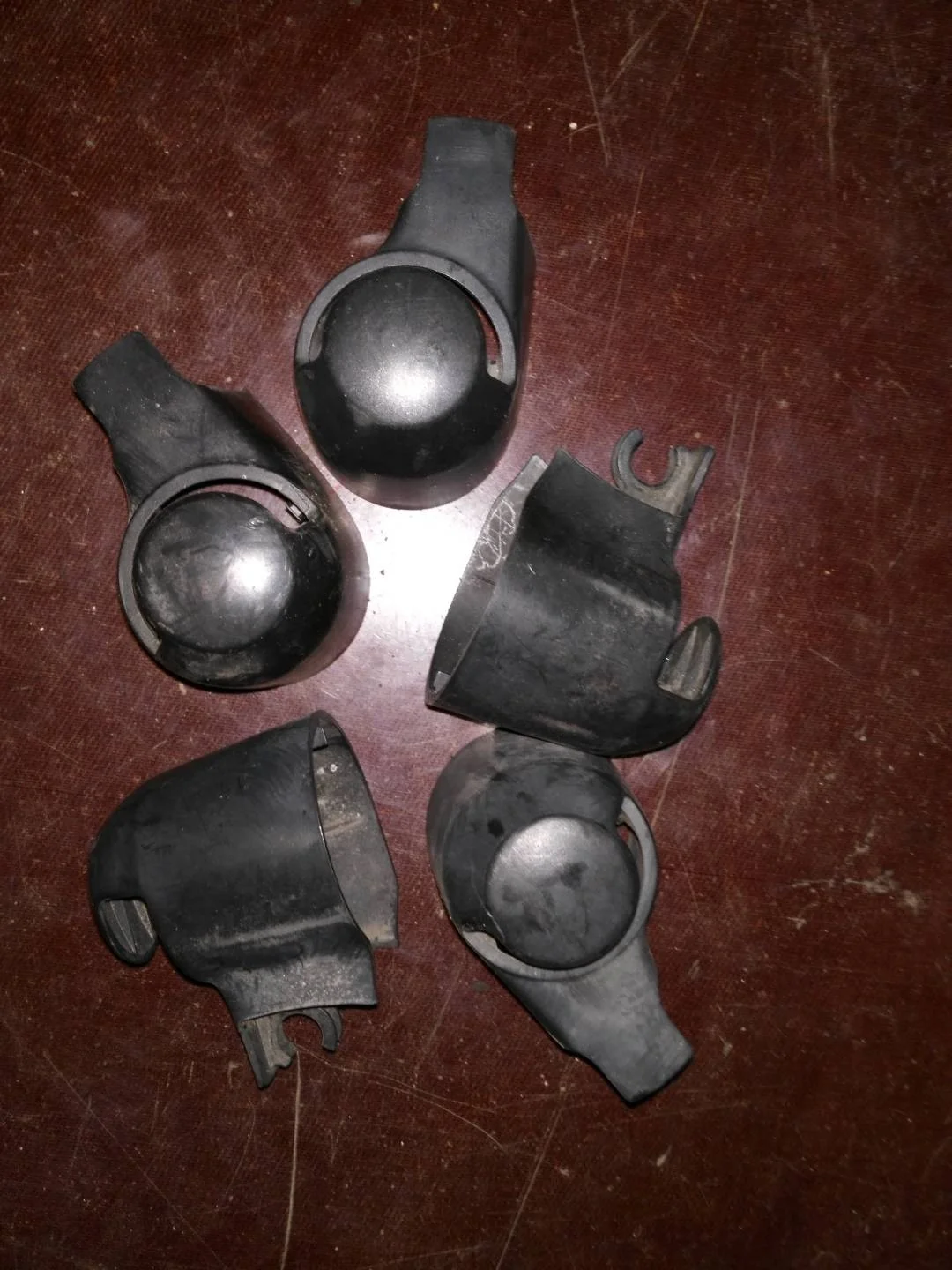 Колпачок дворника Volkswagen Tiguan  2012