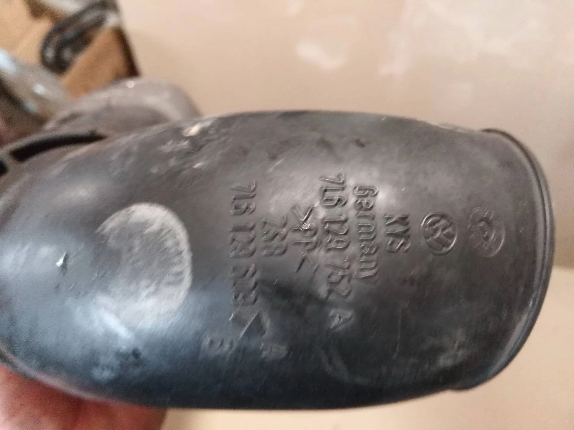 Воздуховод патрубок Audi Q7 4L