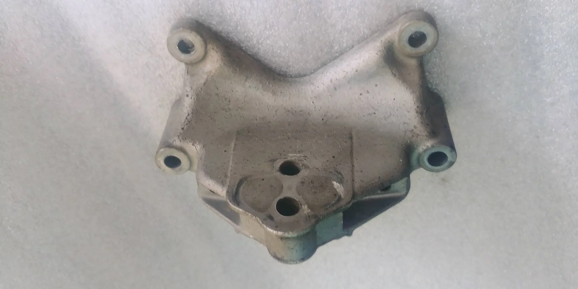 Лапа крепления раздатки Volkswagen Touareg 2