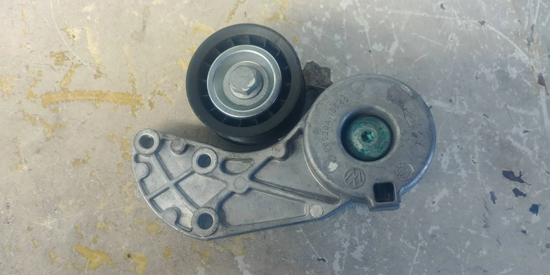 Натяжной механизм Volkswagen Touareg 2