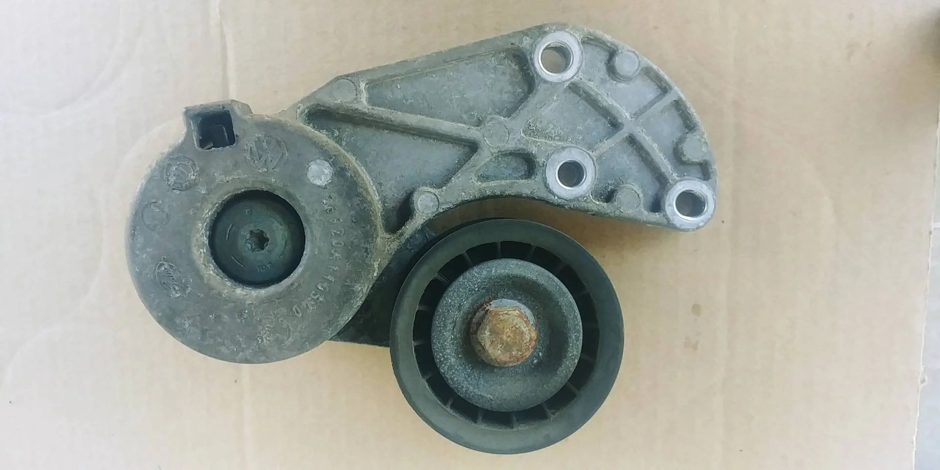 Натяжной механизм Volkswagen Touareg 2