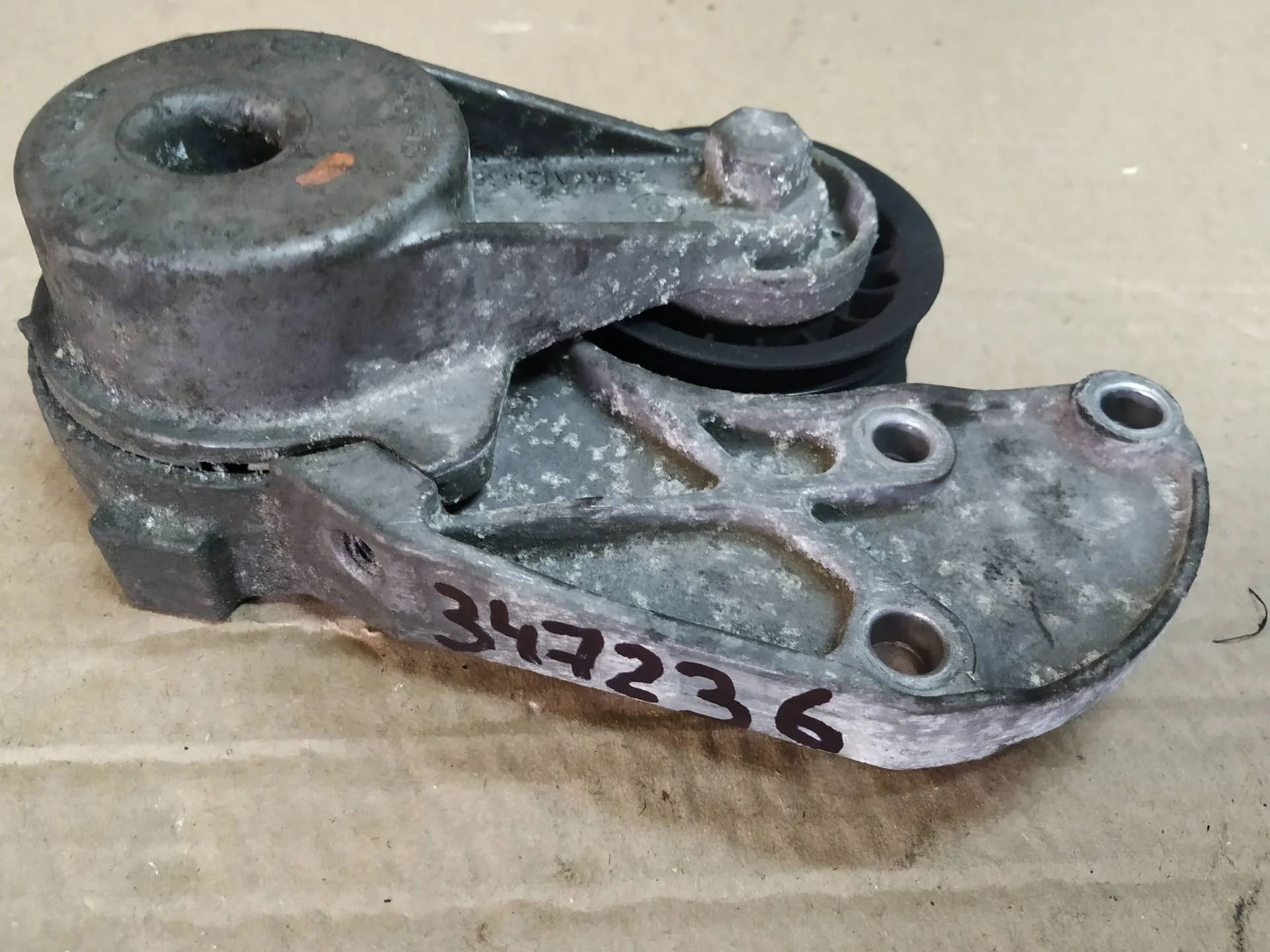 Натяжной механизм Volkswagen Touareg 2