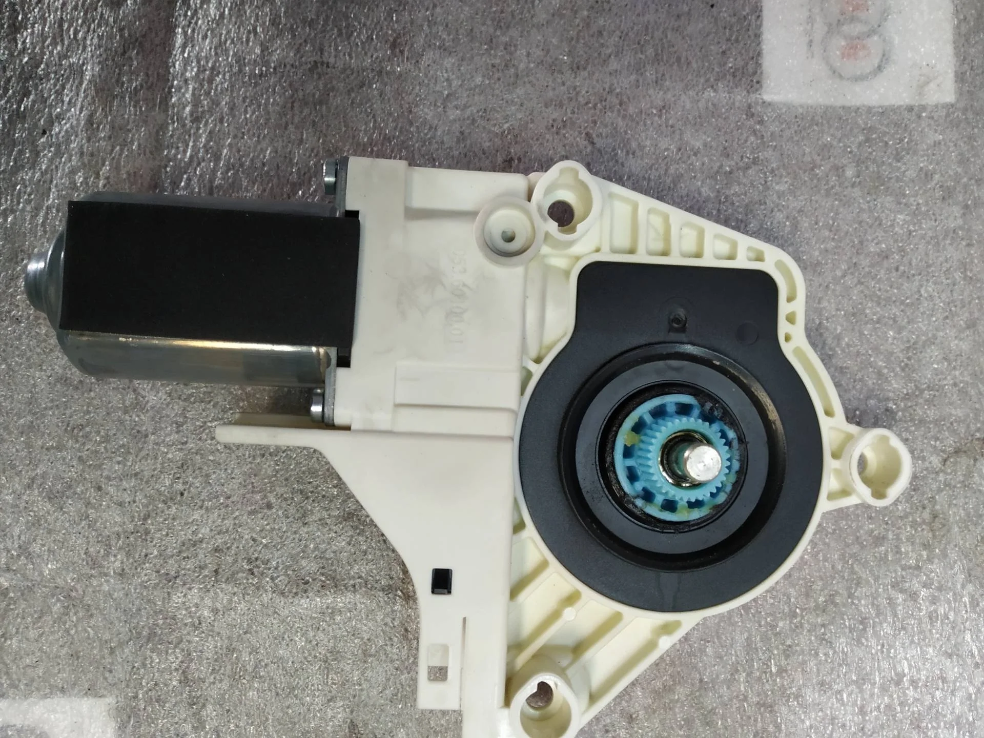 Моторчик стеклоподъемника двери Audi A5 8T