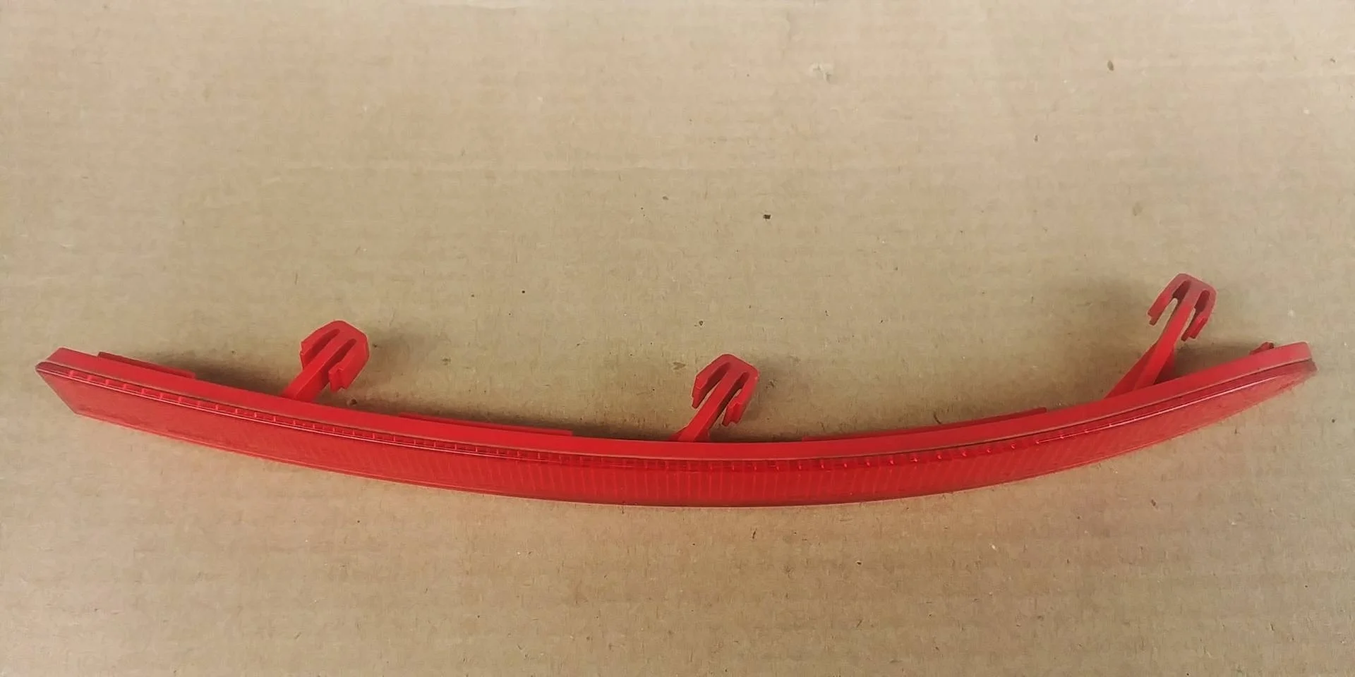 Отражатель в бампер Volkswagen Tiguan