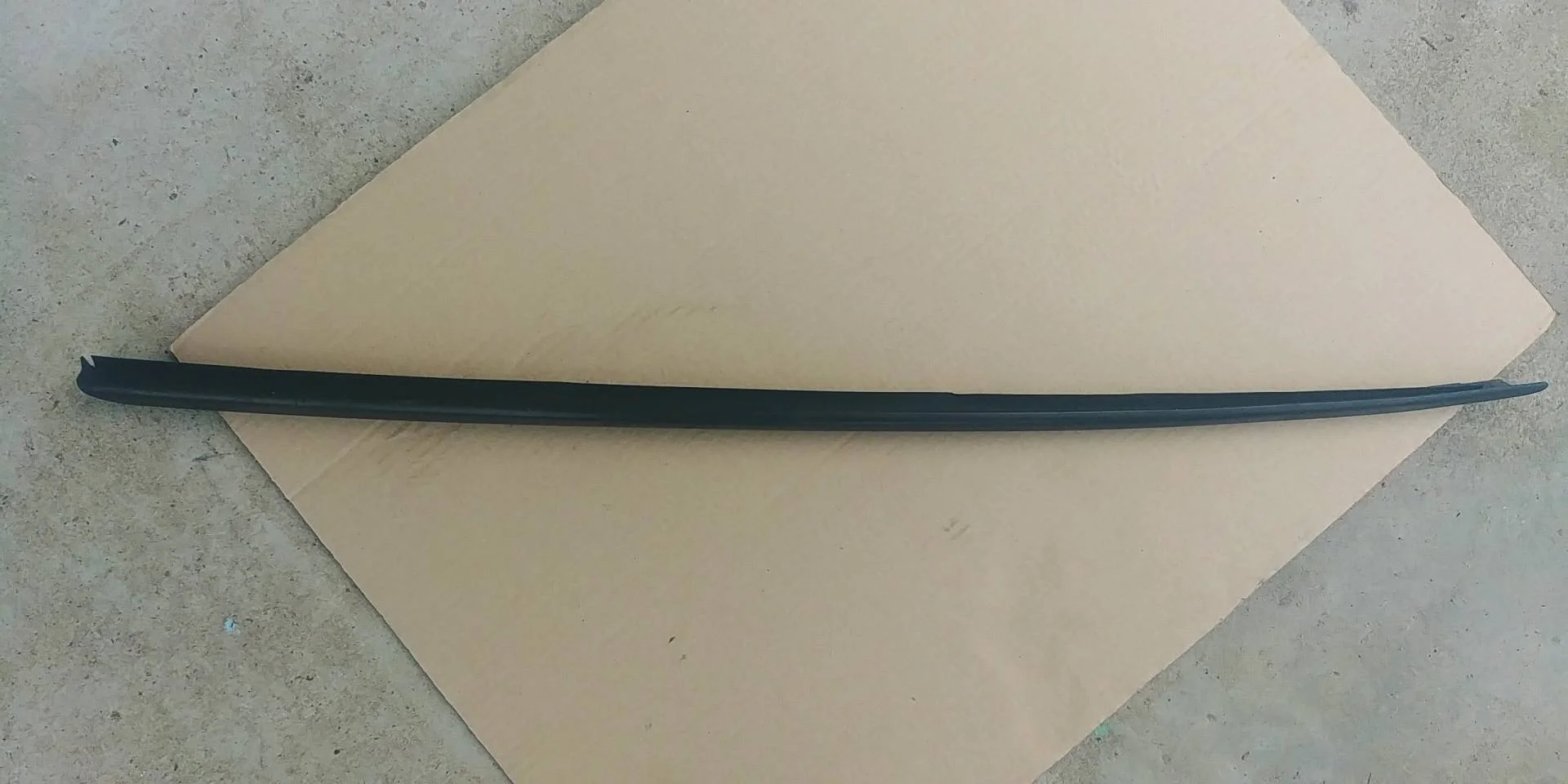 Накладка вертикальная лобового стекла Audi A5 8T