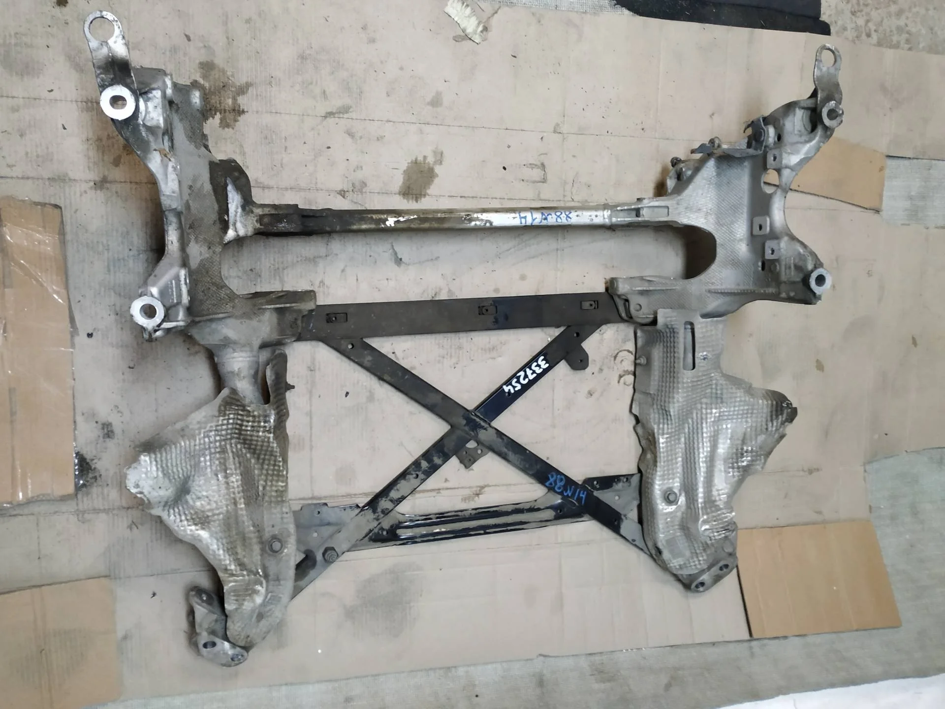 Балка подмоторная (санки) Audi A4 B8/8K  2011