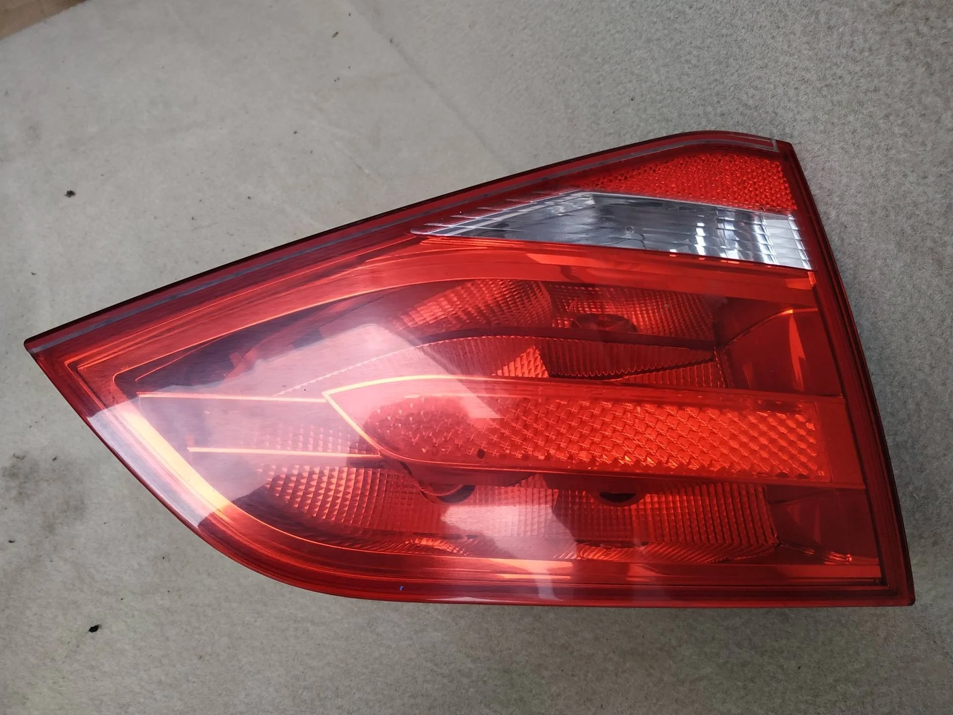 Фонарь в крышку Audi A4