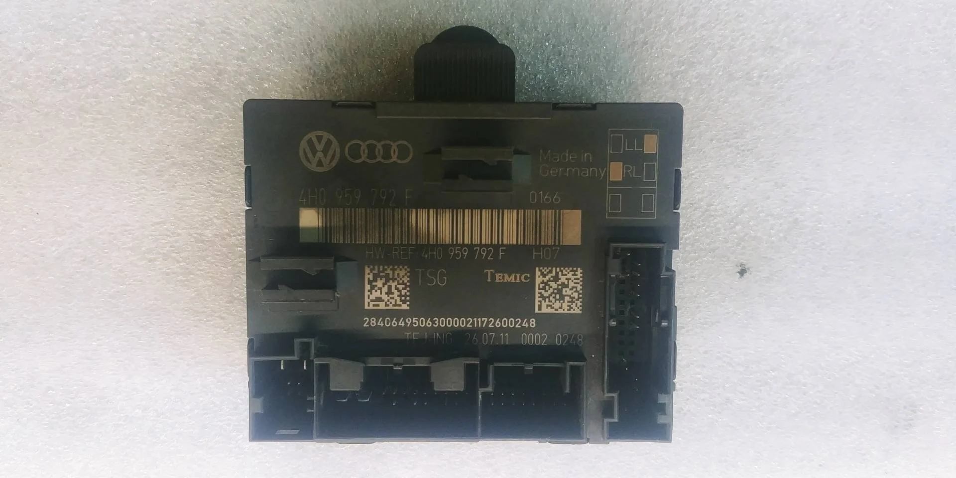 модуль управления двери передней правой Volkswagen Touareg 2  2013