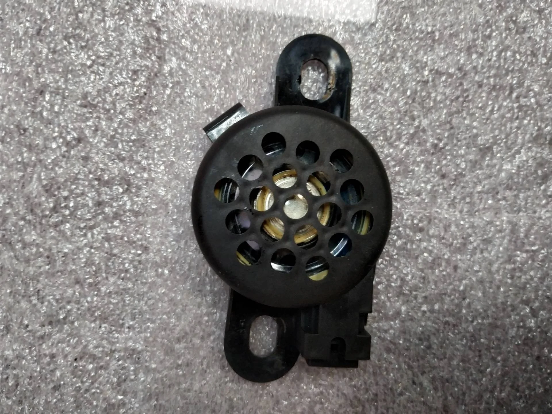 динамик высокочастотный (пищалка) двери Volkswagen Touareg 2  2013