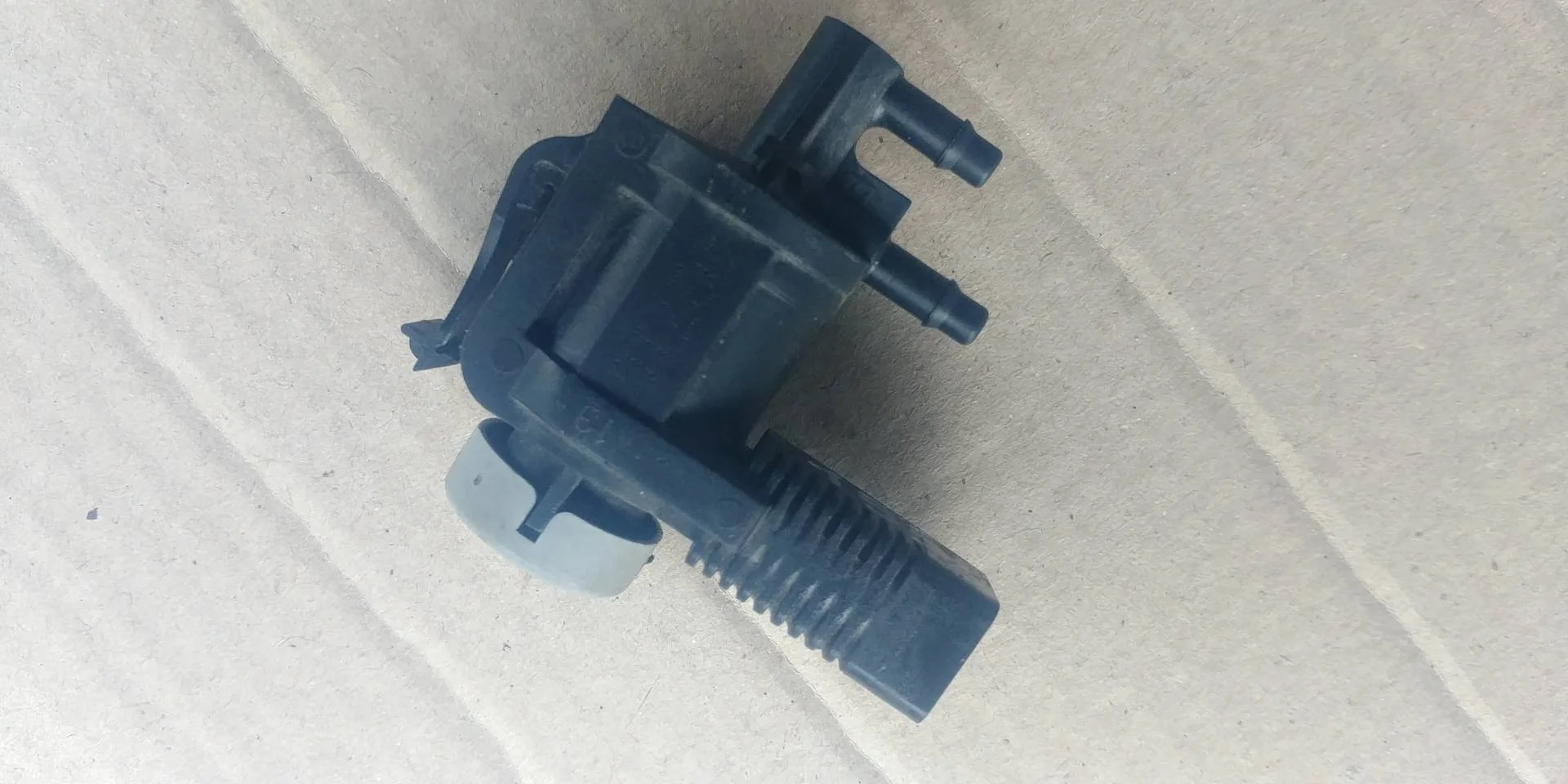 электромагнитный клапан Volkswagen Touareg 2  2013