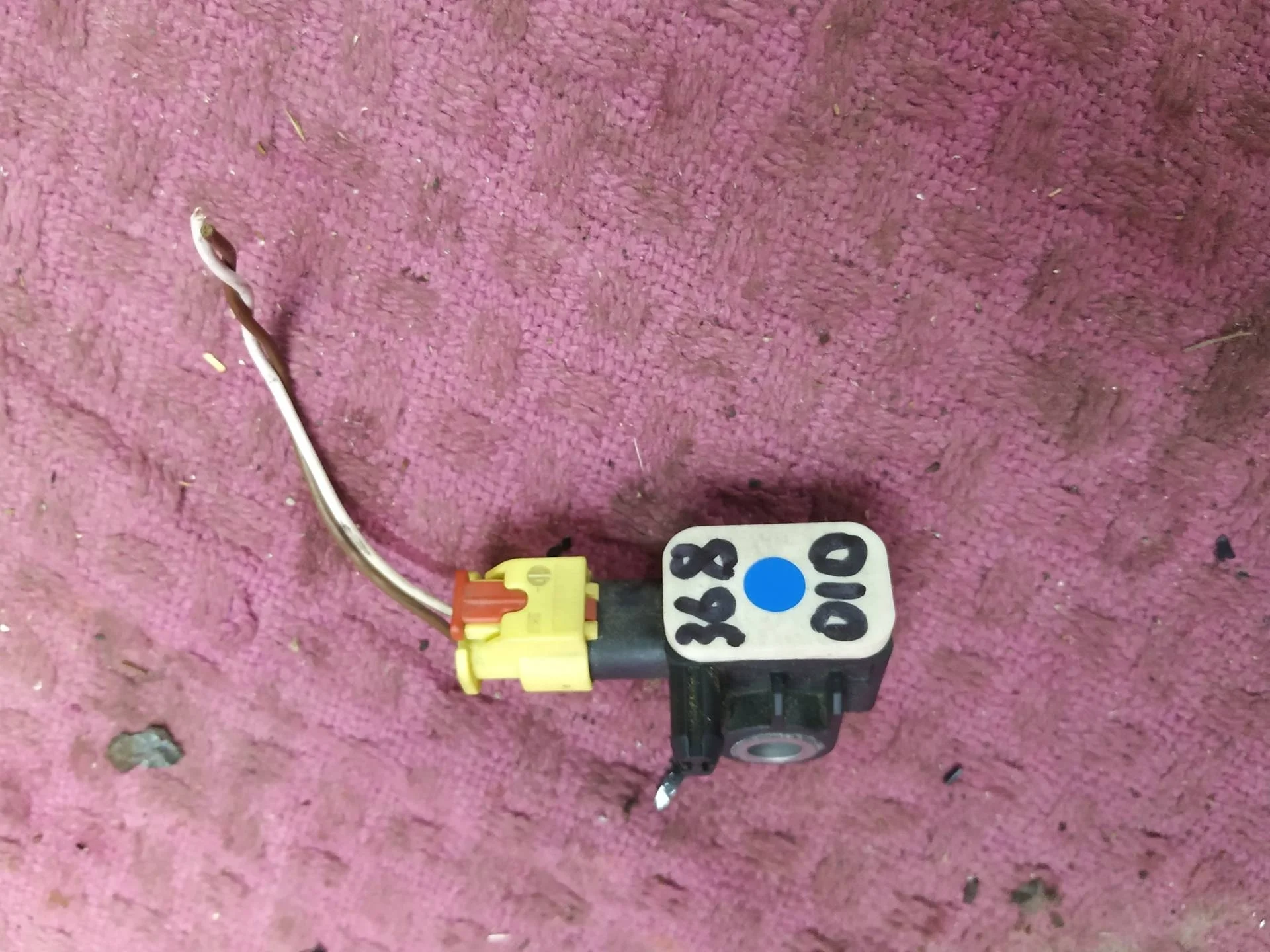 датчик airbag Volkswagen Touareg 2  2013