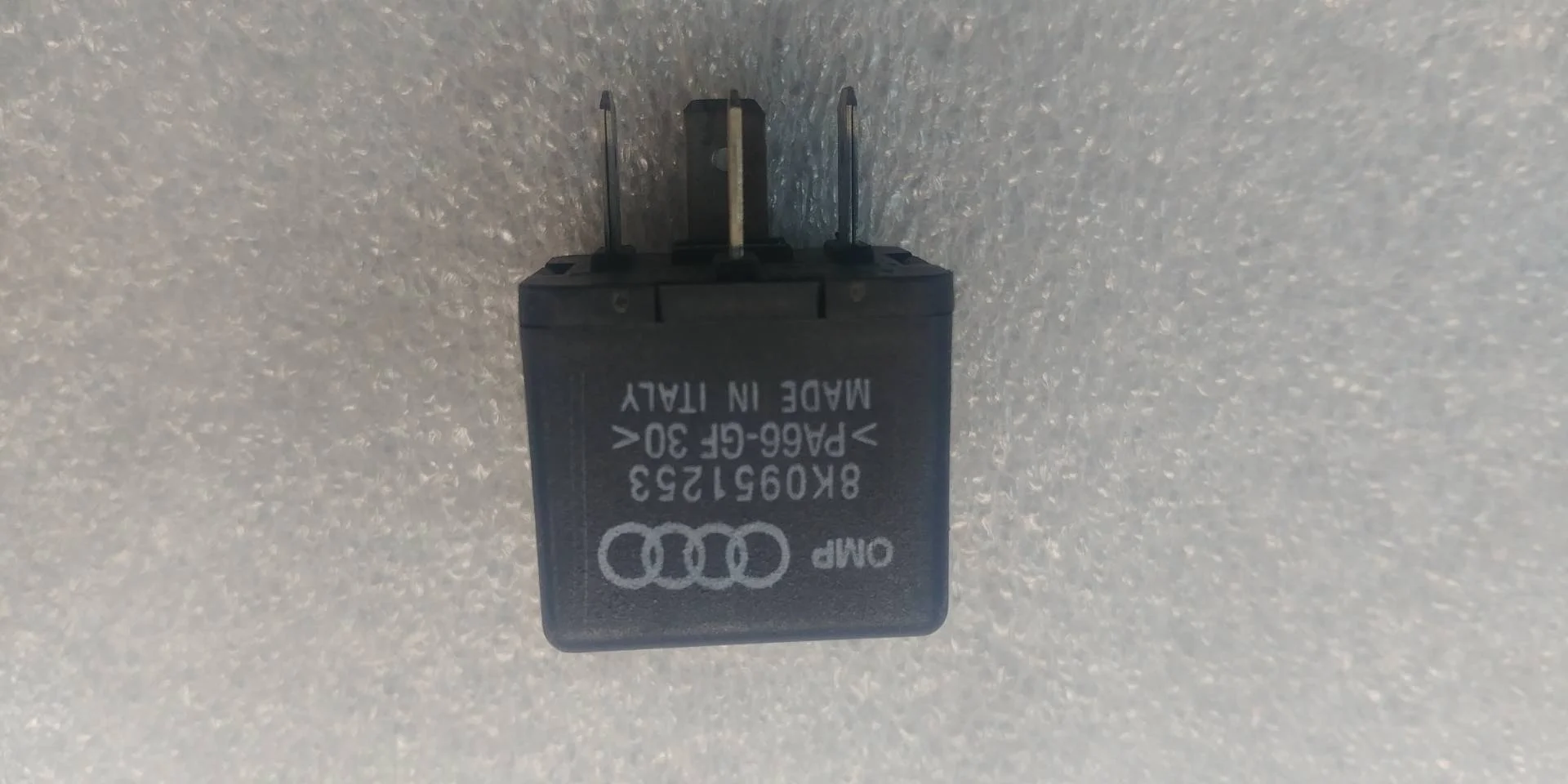 реле электровентилятора Volkswagen Touareg 2  2013