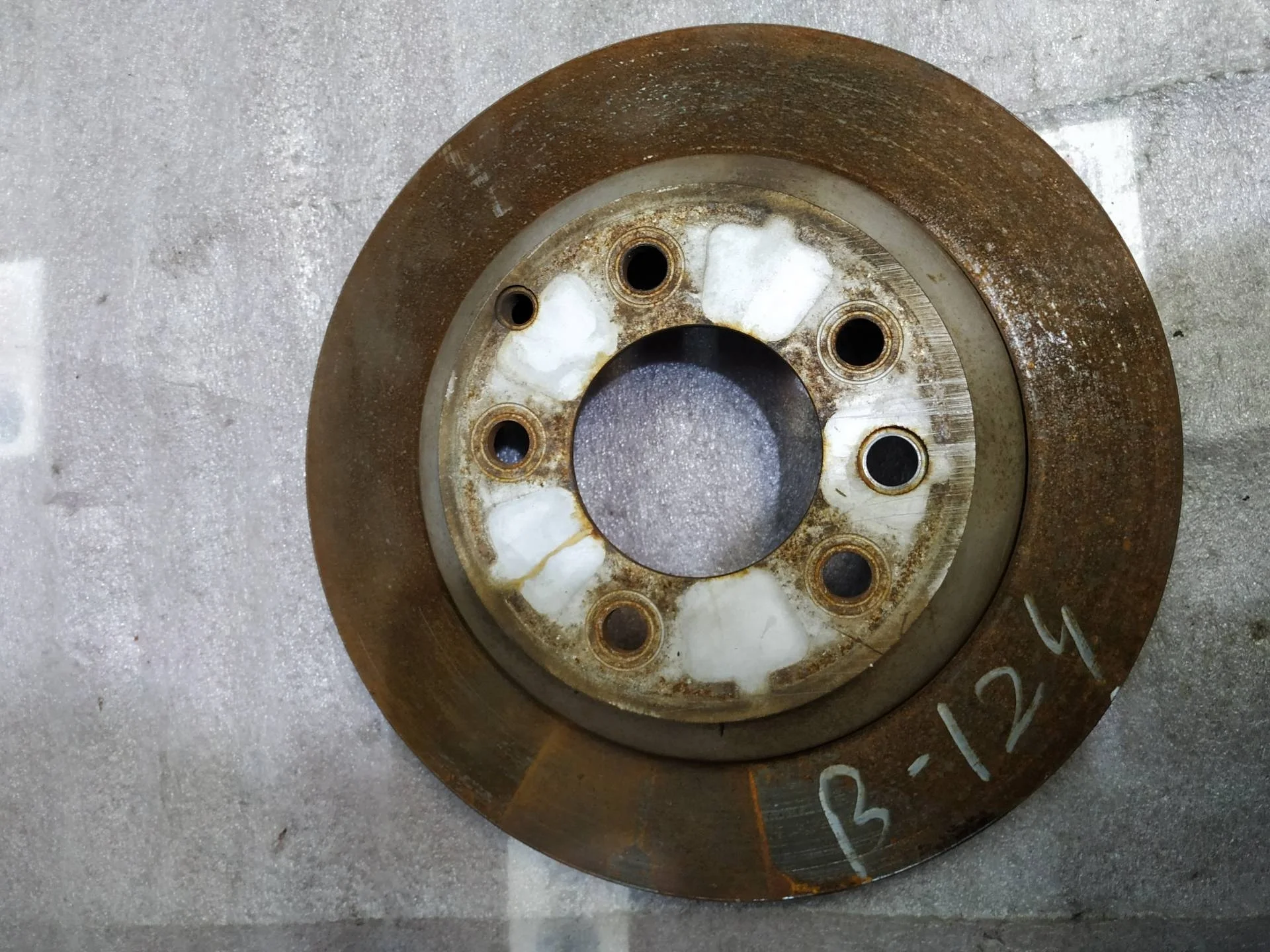 диск тормозной задний Volkswagen Touareg 2  2013