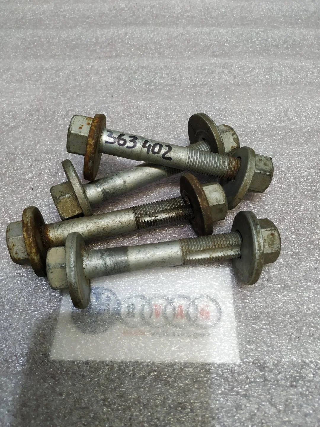 Болт эксцентрик Volkswagen Touareg 2  2013