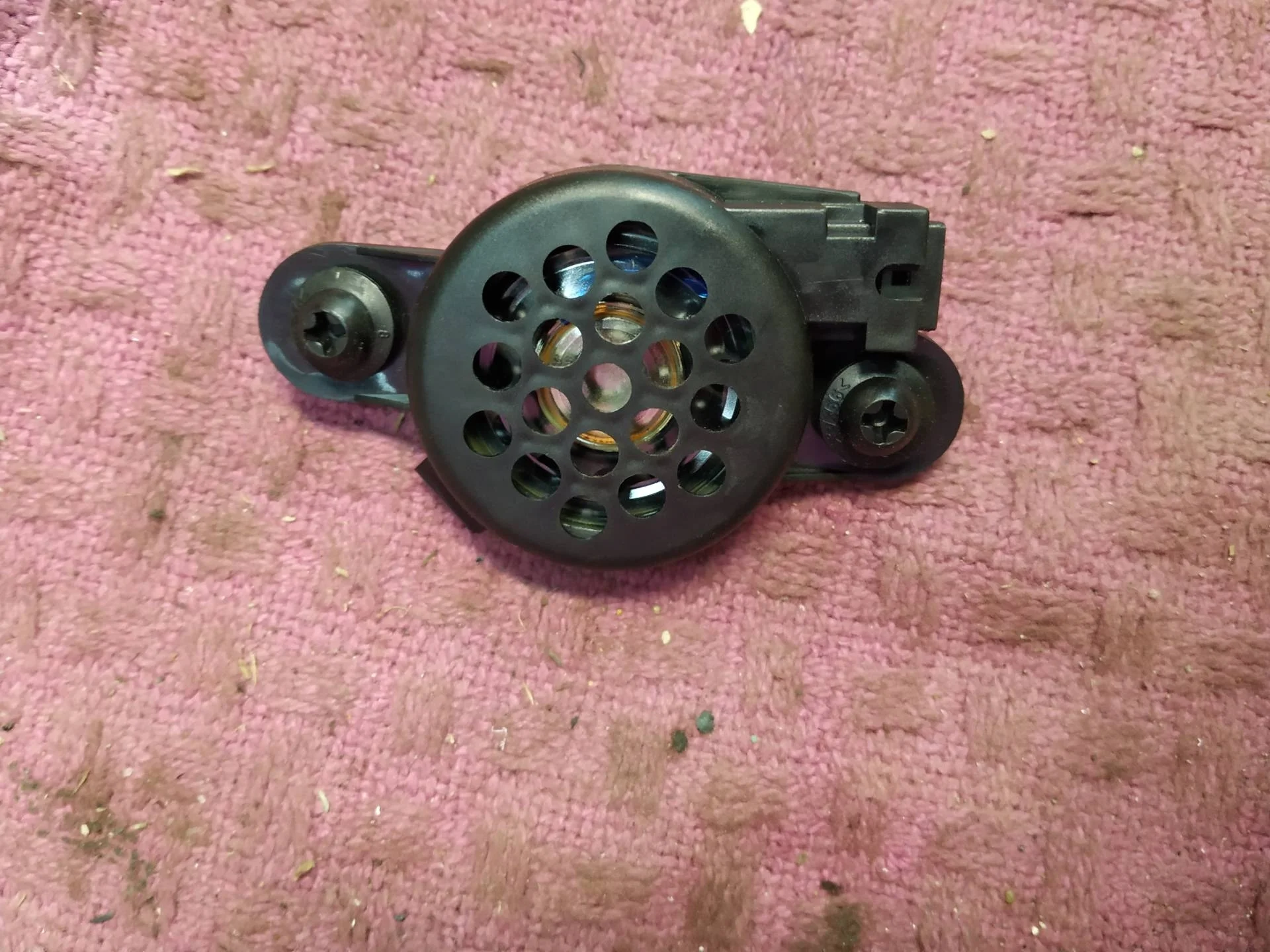 динамик высокочастотный (пищалка) двери Volkswagen Touareg 2  2013