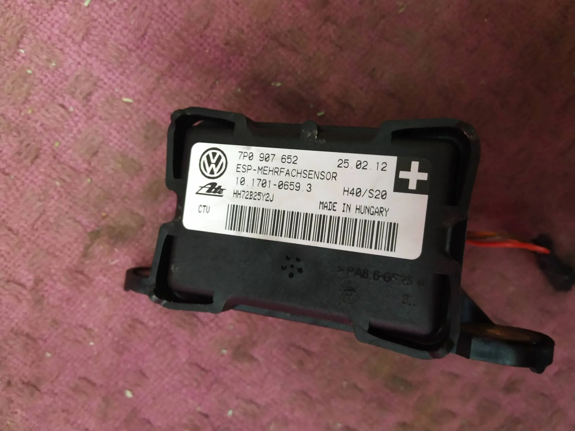 датчик ускорения Volkswagen Touareg 2  2013