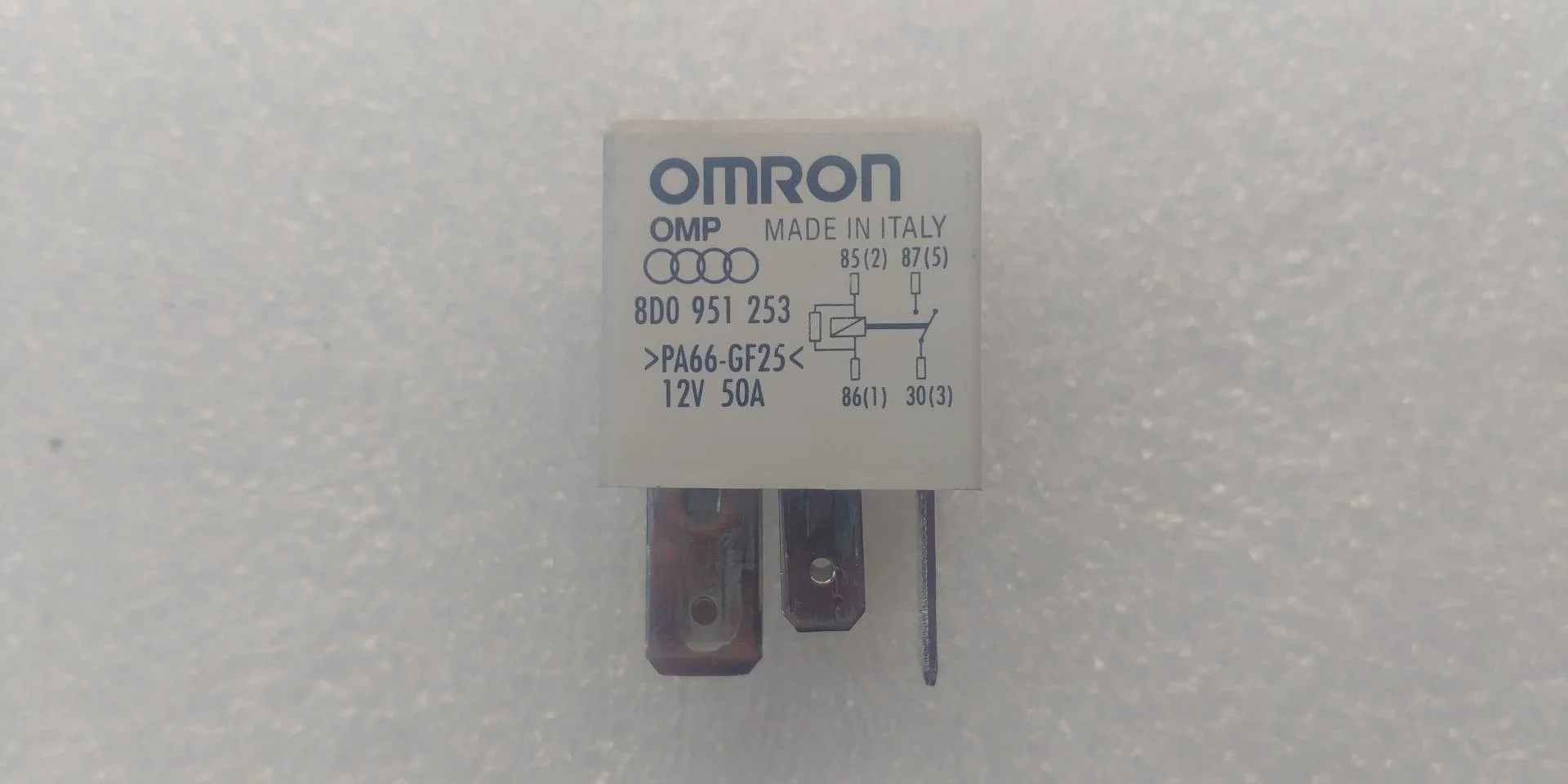 реле электровентилятора Volkswagen Touareg 2  2013