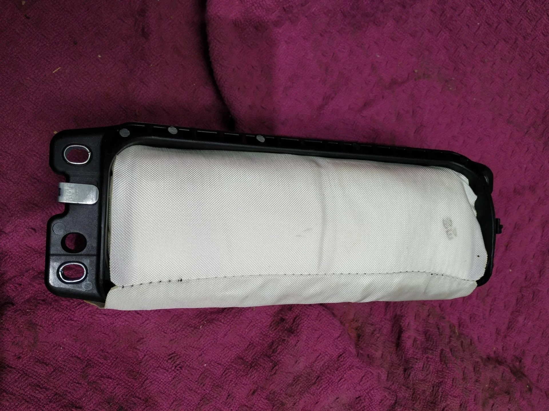 подушка безопасности пассажира Volkswagen Touareg 2  2013